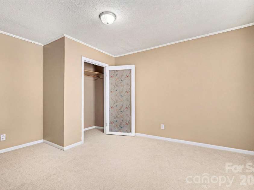 207 Morris Street, Kings Mountain, NC 28086.  MLS# CAR4406963, YatesRealty ID 9110. 