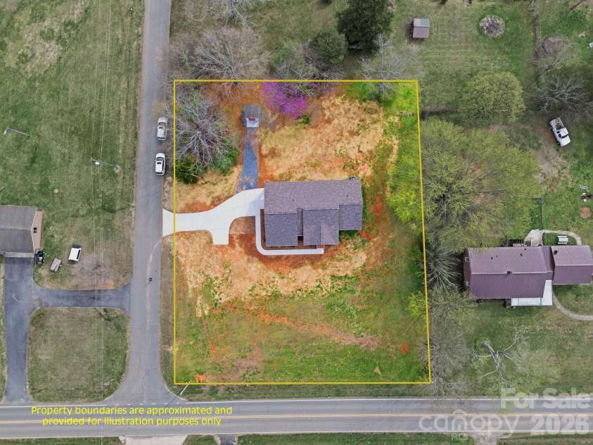 3529 Winters Street, Newton, NC 28658.  MLS# CAR4359507, YatesRealty ID 9112. 