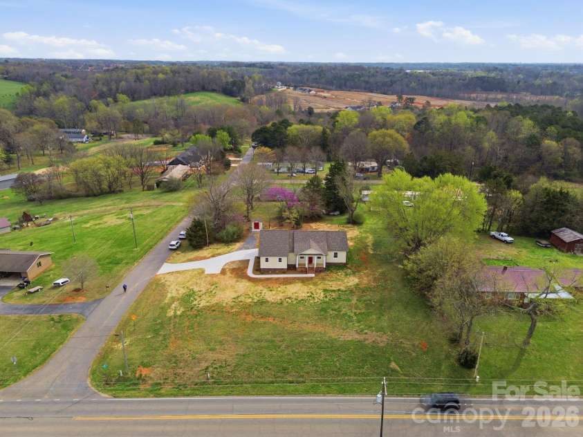 3529 Winters Street, Newton, NC 28658.  MLS# CAR4359507, YatesRealty ID 9112. 