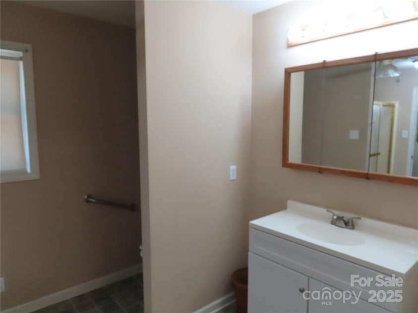 617 Jones Avenue, Rock Hill, SC 29730.  MLS# CAR4250696, YatesRealty ID 9112. Primary bathroom