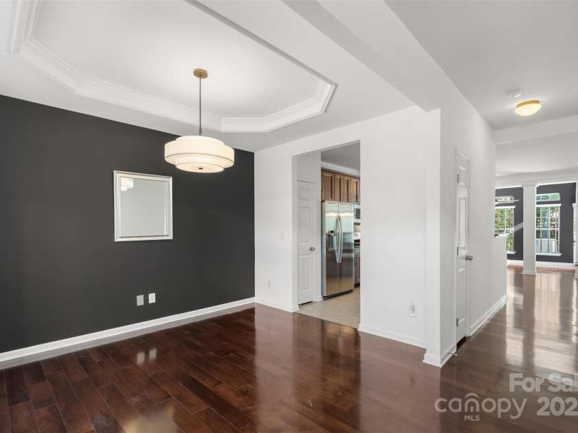 3214 Park South Station Boulevard, Charlotte, NC 28210.  MLS# CAR4243327, YatesRealty ID 9114. 
