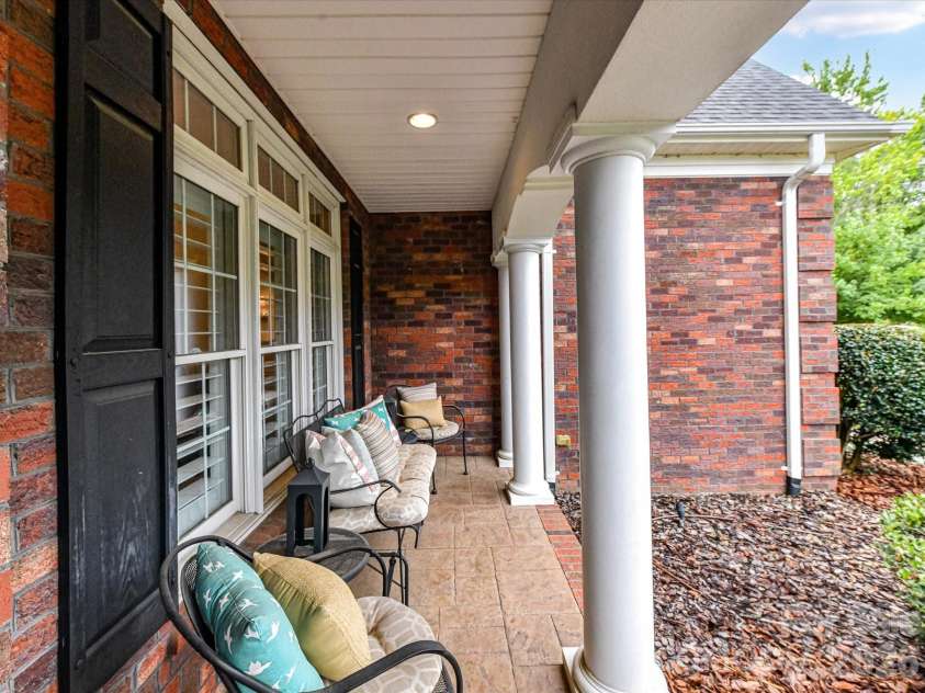 6114 Four Wood Drive, Matthews, NC 28104.  MLS# CAR4362811, YatesRealty ID 9114. 