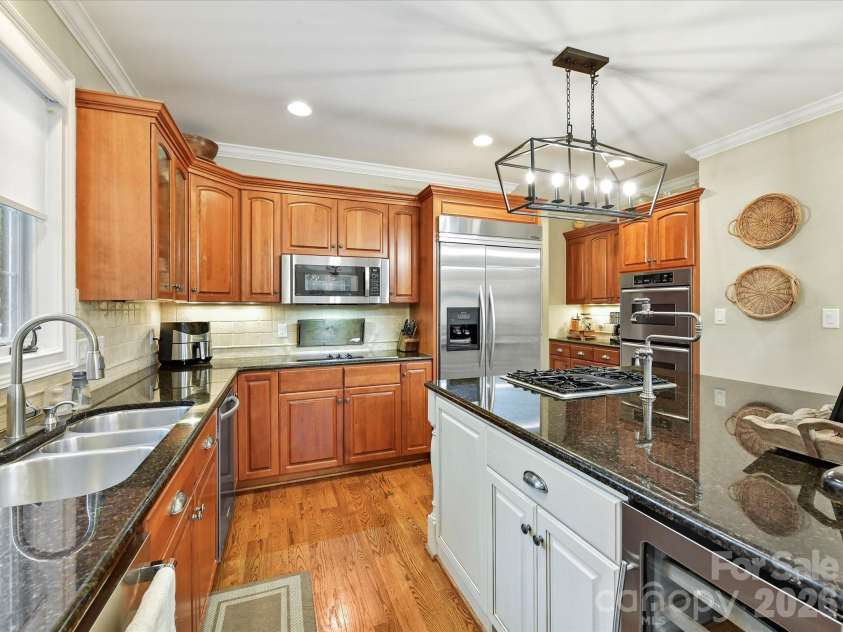 6114 Four Wood Drive, Matthews, NC 28104.  MLS# CAR4362811, YatesRealty ID 9114. 