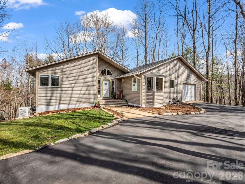 209 Walnut Ridge Road, Brevard, NC 28712.  MLS# CAR4361417, YatesRealty ID 9116. 
