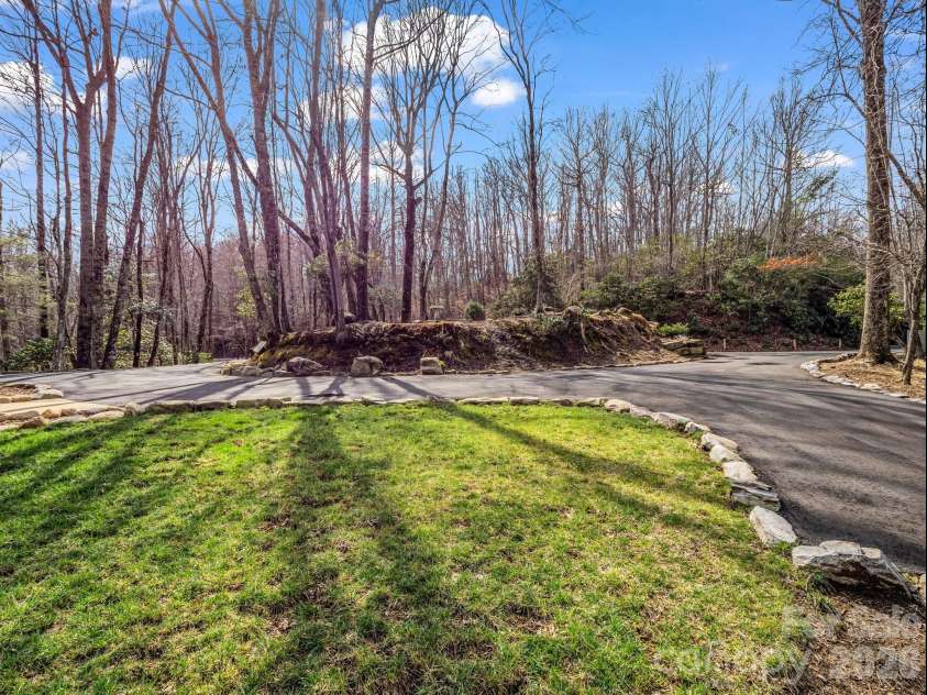 209 Walnut Ridge Road, Brevard, NC 28712.  MLS# CAR4361417, YatesRealty ID 9116. 