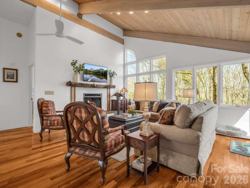 209 Walnut Ridge Road, Brevard, NC 28712.  MLS# CAR4361417, YatesRealty ID 9116. 