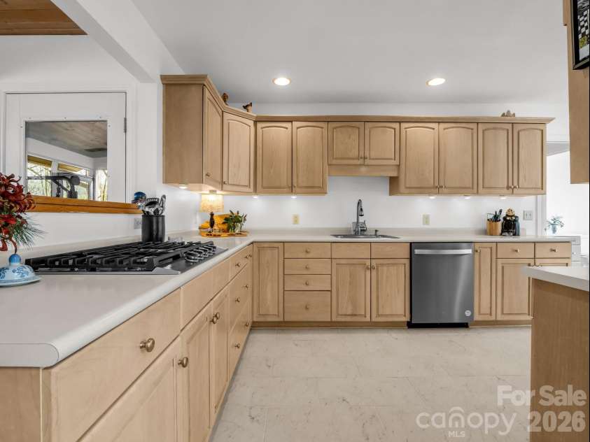 209 Walnut Ridge Road, Brevard, NC 28712.  MLS# CAR4361417, YatesRealty ID 9116. 