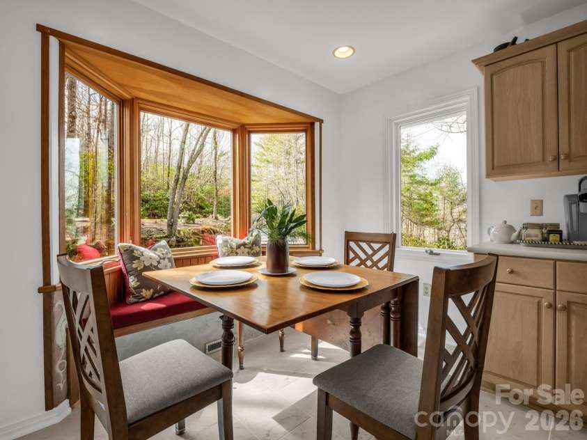 209 Walnut Ridge Road, Brevard, NC 28712.  MLS# CAR4361417, YatesRealty ID 9116. 