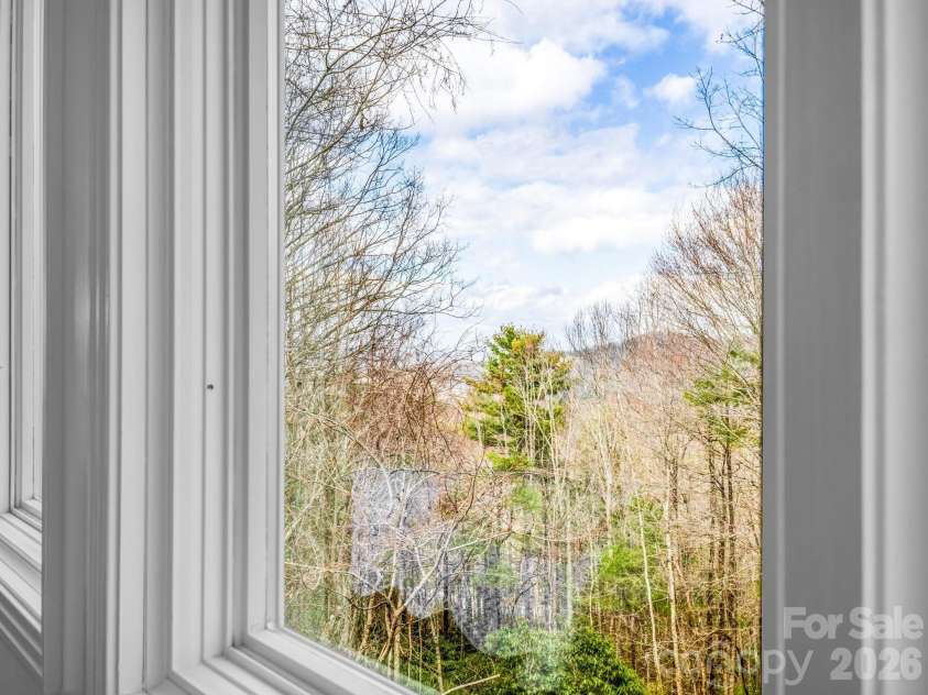 209 Walnut Ridge Road, Brevard, NC 28712.  MLS# CAR4361417, YatesRealty ID 9116. 