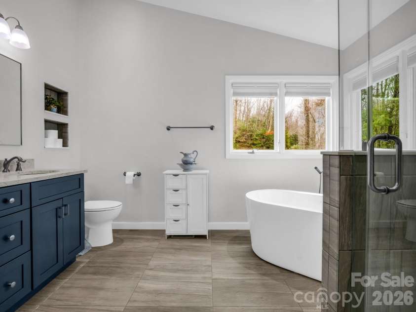 209 Walnut Ridge Road, Brevard, NC 28712.  MLS# CAR4361417, YatesRealty ID 9116. 