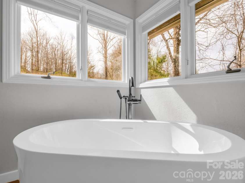 209 Walnut Ridge Road, Brevard, NC 28712.  MLS# CAR4361417, YatesRealty ID 9116. 