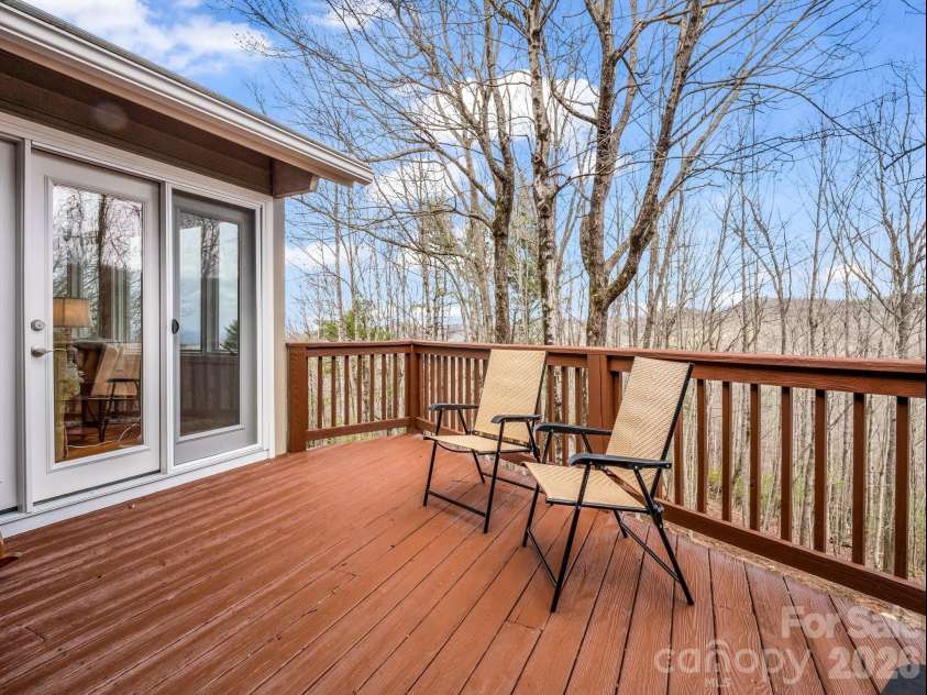 209 Walnut Ridge Road, Brevard, NC 28712.  MLS# CAR4361417, YatesRealty ID 9116. 