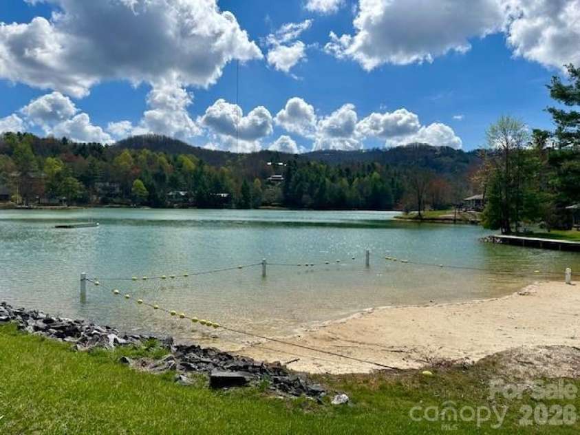 209 Walnut Ridge Road, Brevard, NC 28712.  MLS# CAR4361417, YatesRealty ID 9116. 