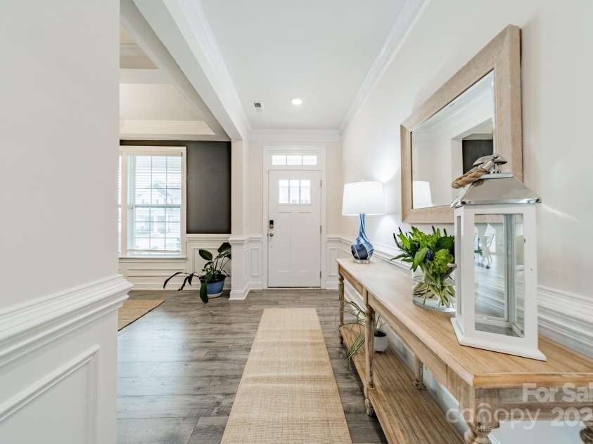 172 Longleaf Drive, Mooresville, NC 28117.  MLS# CAR4215780, YatesRealty ID 9118. Foyer