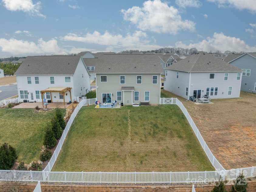 172 Longleaf Drive, Mooresville, NC 28117.  MLS# CAR4215780, YatesRealty ID 9118. Fully Fenced Back Yard