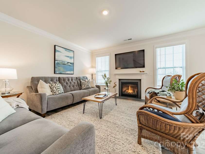 172 Longleaf Drive, Mooresville, NC 28117.  MLS# CAR4215780, YatesRealty ID 9118. Great Room