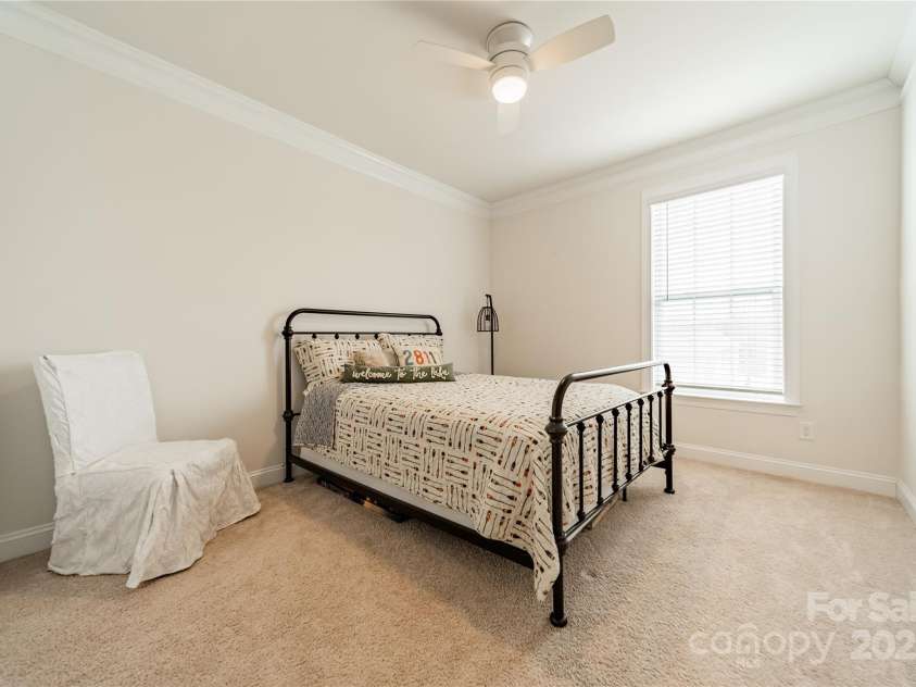 172 Longleaf Drive, Mooresville, NC 28117.  MLS# CAR4215780, YatesRealty ID 9118. Guest Suite