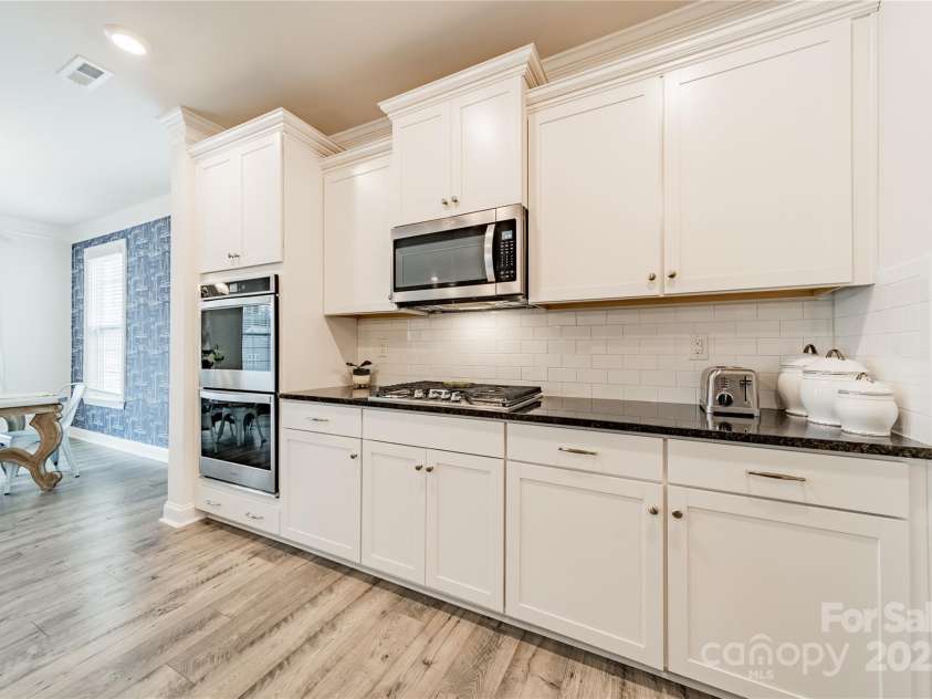 172 Longleaf Drive, Mooresville, NC 28117.  MLS# CAR4215780, YatesRealty ID 9118. Kitchen