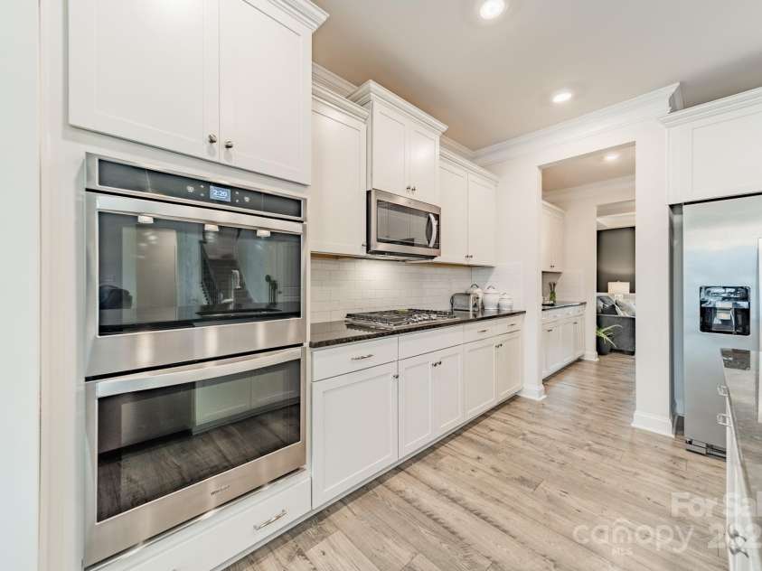 172 Longleaf Drive, Mooresville, NC 28117.  MLS# CAR4215780, YatesRealty ID 9118. Kitchen