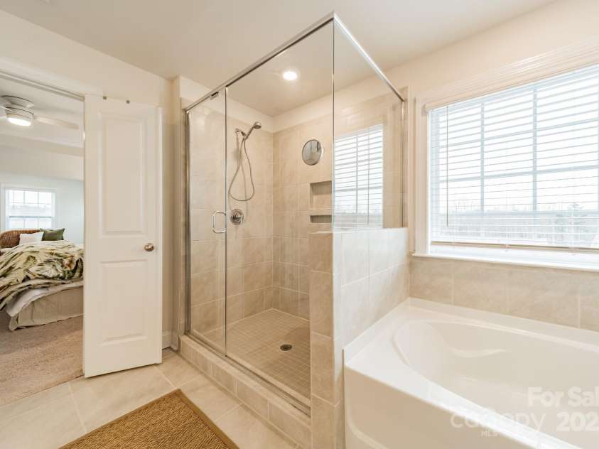 172 Longleaf Drive, Mooresville, NC 28117.  MLS# CAR4215780, YatesRealty ID 9118. Primary Bath