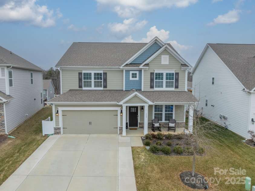 172 Longleaf Drive, Mooresville, NC 28117.  MLS# CAR4215780, YatesRealty ID 9118. Welcome Home!