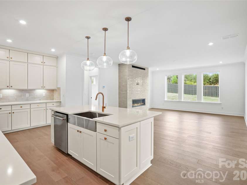 13907 Penbury Lane, Charlotte, NC 28278.  MLS# CAR4364011, YatesRealty ID 9119. 