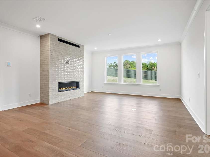 13907 Penbury Lane, Charlotte, NC 28278.  MLS# CAR4364011, YatesRealty ID 9119. 