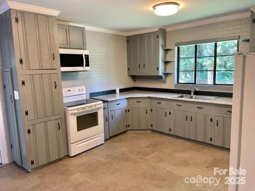 3217 Celanese Road, Rock Hill, SC 29732.  MLS# CAR4266252, YatesRealty ID 9120. 