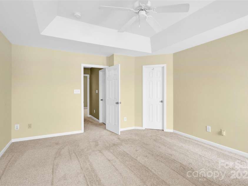 7117 Flying Scotsman Drive, Charlotte, NC 28213.  MLS# CAR4286523, YatesRealty ID 9120. 