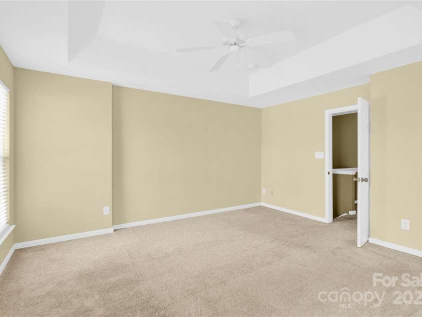 7117 Flying Scotsman Drive, Charlotte, NC 28213.  MLS# CAR4286523, YatesRealty ID 9120. 