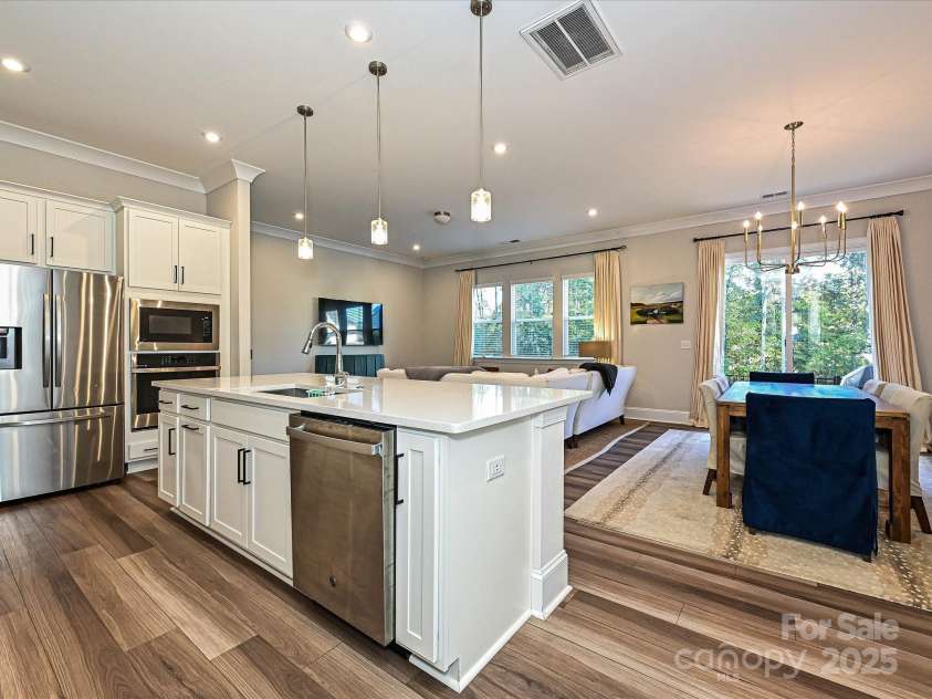 5008 Catterick Court, Charlotte, NC 28226.  MLS# CAR4313099, YatesRealty ID 9121. 