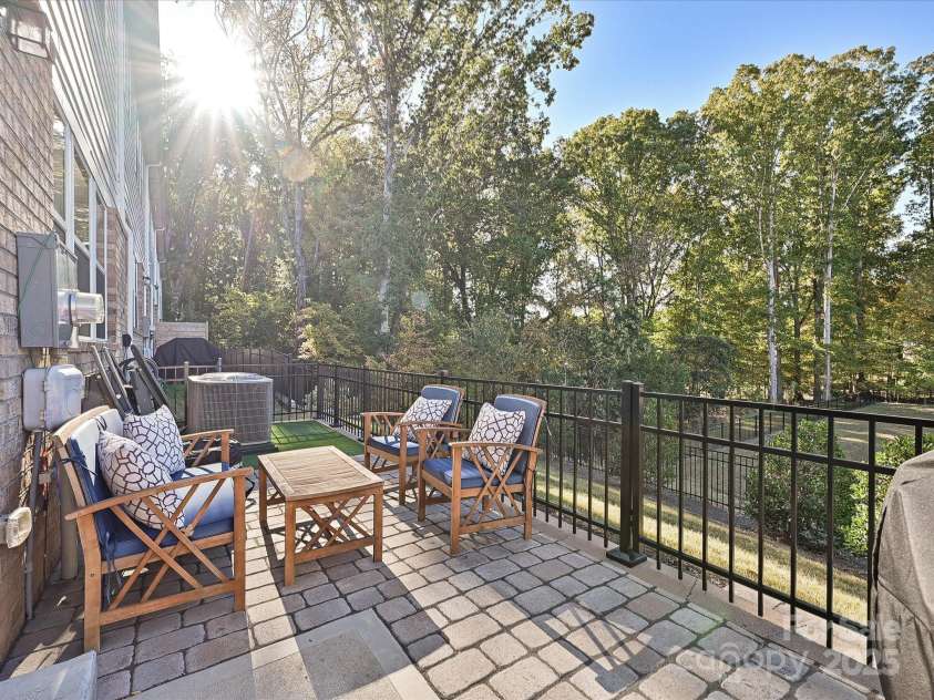 5008 Catterick Court, Charlotte, NC 28226.  MLS# CAR4313099, YatesRealty ID 9121. 