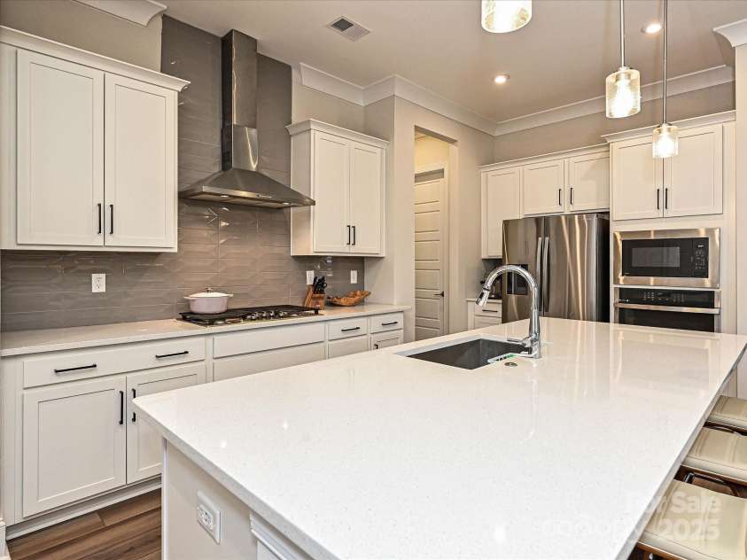5008 Catterick Court, Charlotte, NC 28226.  MLS# CAR4313099, YatesRealty ID 9121. 