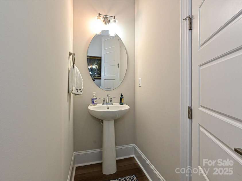 5008 Catterick Court, Charlotte, NC 28226.  MLS# CAR4313099, YatesRealty ID 9121. 