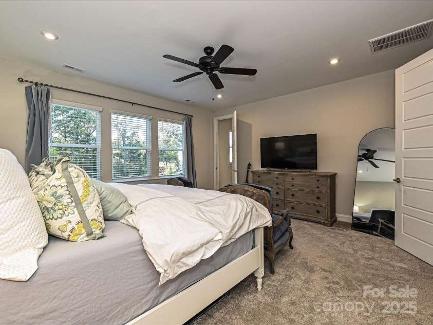 5008 Catterick Court, Charlotte, NC 28226.  MLS# CAR4313099, YatesRealty ID 9121. 
