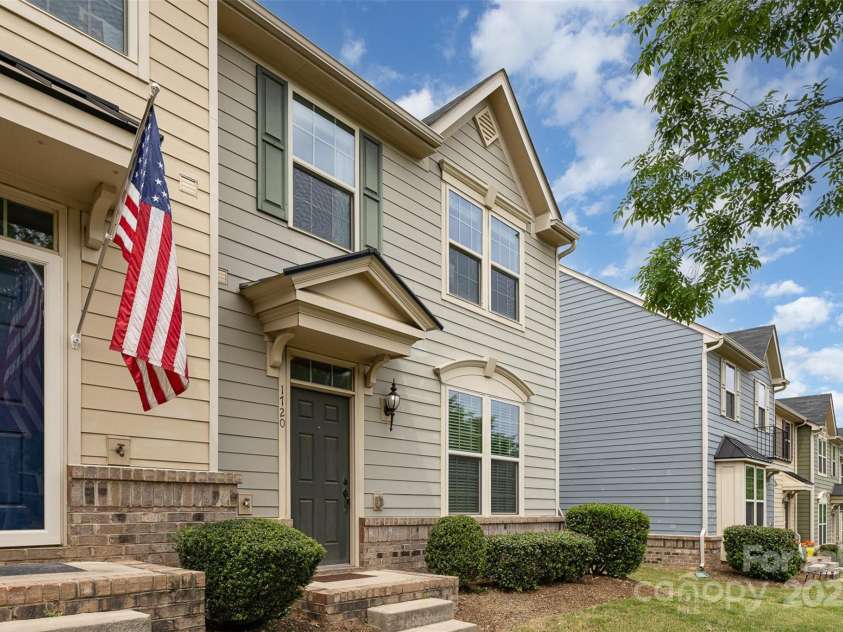 1720 Fleetwood Drive, Charlotte, NC 28208.  MLS# CAR4248261, YatesRealty ID 9123. 