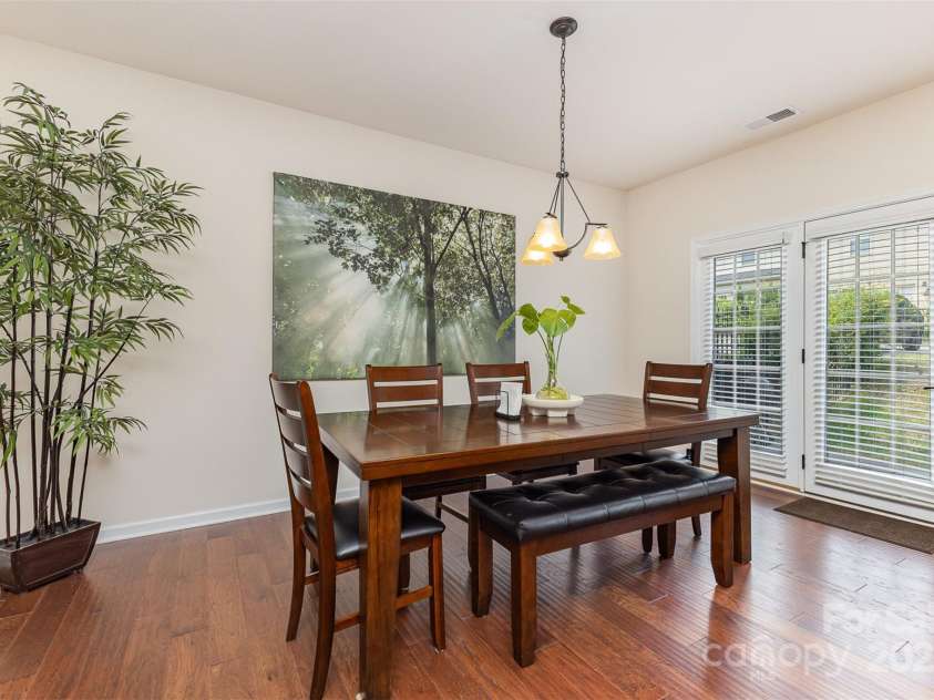 1720 Fleetwood Drive, Charlotte, NC 28208.  MLS# CAR4248261, YatesRealty ID 9123. 