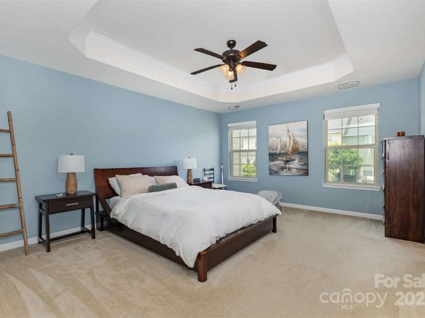 1720 Fleetwood Drive, Charlotte, NC 28208.  MLS# CAR4248261, YatesRealty ID 9123. 