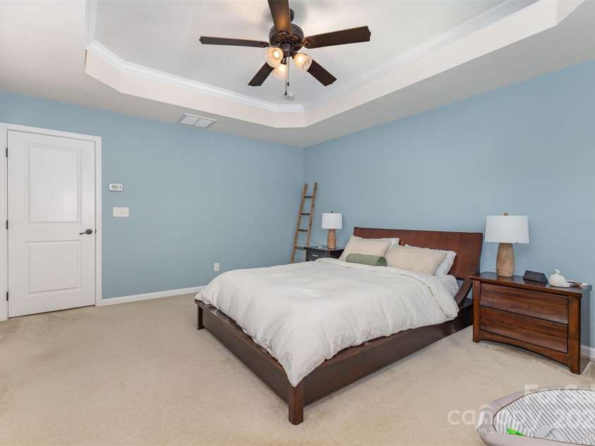 1720 Fleetwood Drive, Charlotte, NC 28208.  MLS# CAR4248261, YatesRealty ID 9123. 