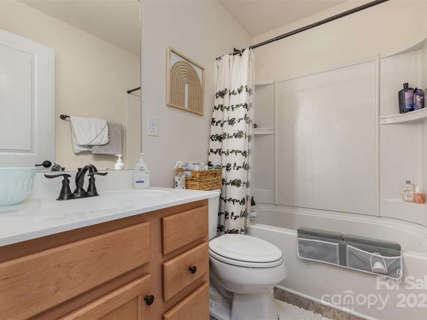 1720 Fleetwood Drive, Charlotte, NC 28208.  MLS# CAR4248261, YatesRealty ID 9123. 