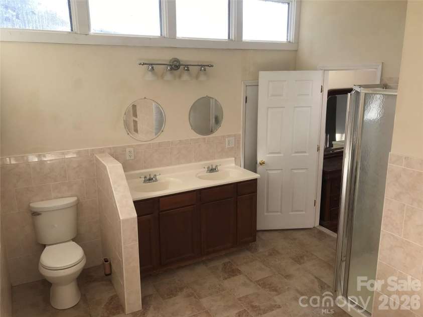 545 Avery Creek Road, Arden, NC 28704.  MLS# CAR4342622, YatesRealty ID 9123. 