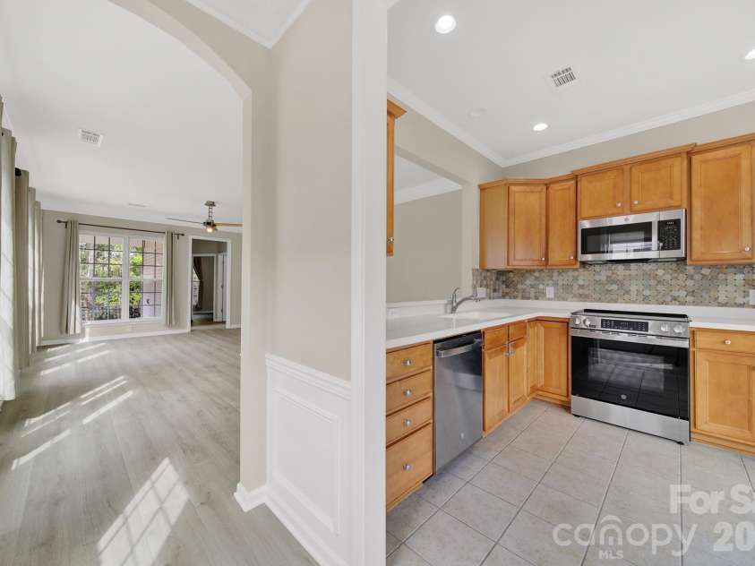 1015 Sweetleaf Drive, Fort Mill, SC 29707.  MLS# CAR4364812, YatesRealty ID 9124. 