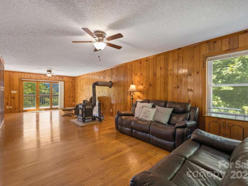 505 Old Home Place Drive, Marshall, NC 28753.  MLS# CAR4207123, YatesRealty ID 9125. 