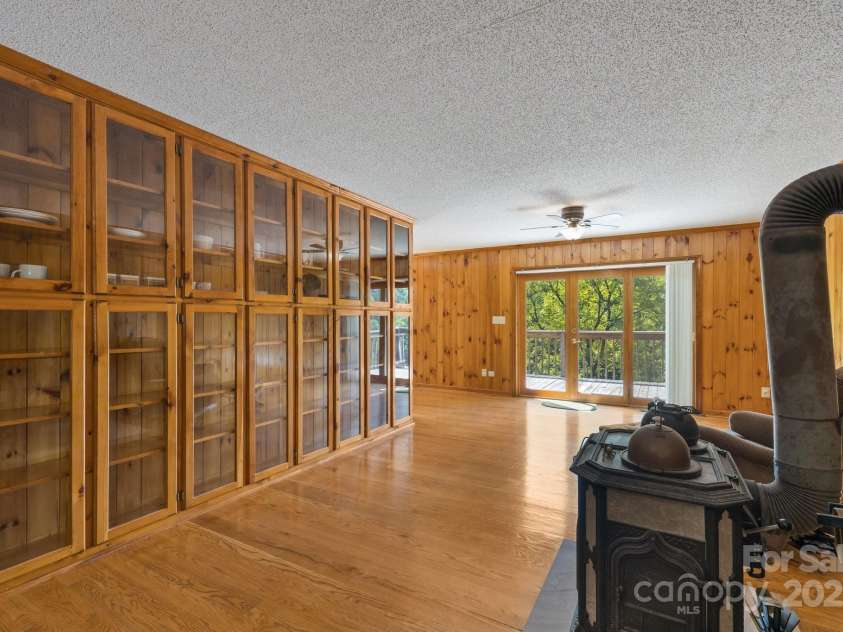 505 Old Home Place Drive, Marshall, NC 28753.  MLS# CAR4207123, YatesRealty ID 9125. 