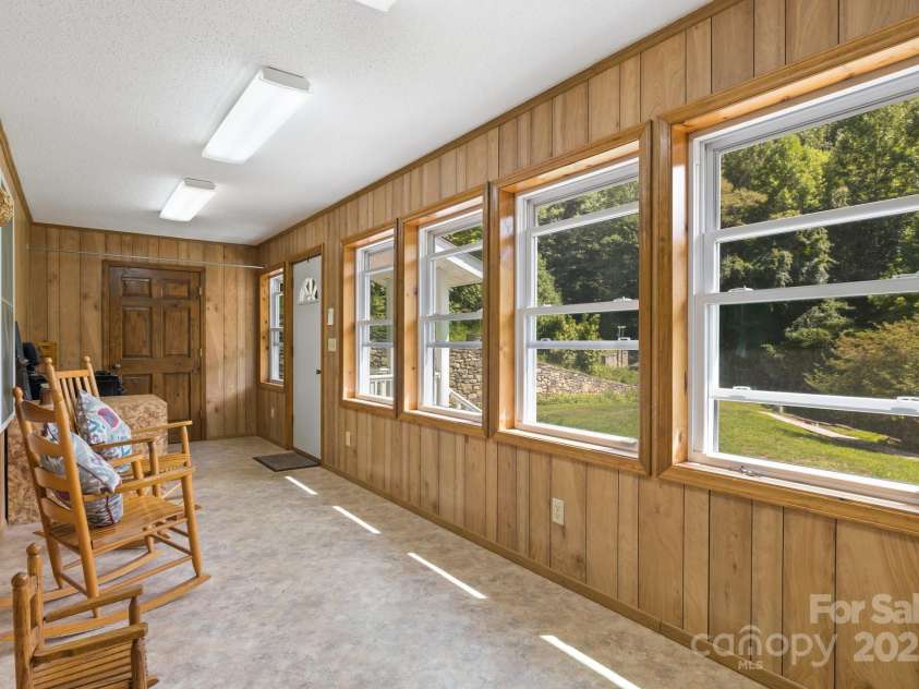 505 Old Home Place Drive, Marshall, NC 28753.  MLS# CAR4207123, YatesRealty ID 9125. 