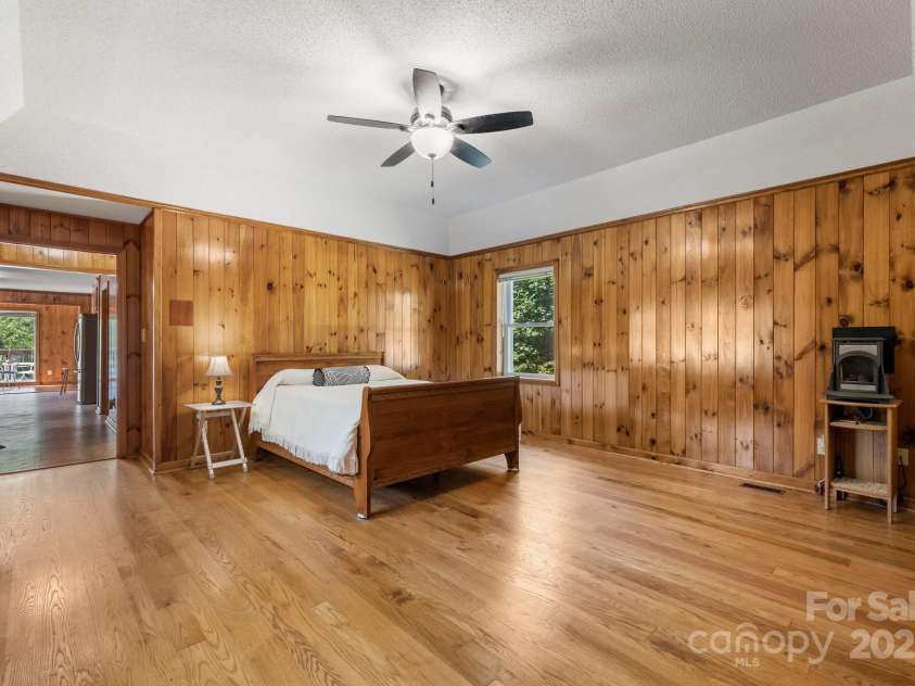 505 Old Home Place Drive, Marshall, NC 28753.  MLS# CAR4207123, YatesRealty ID 9125. 