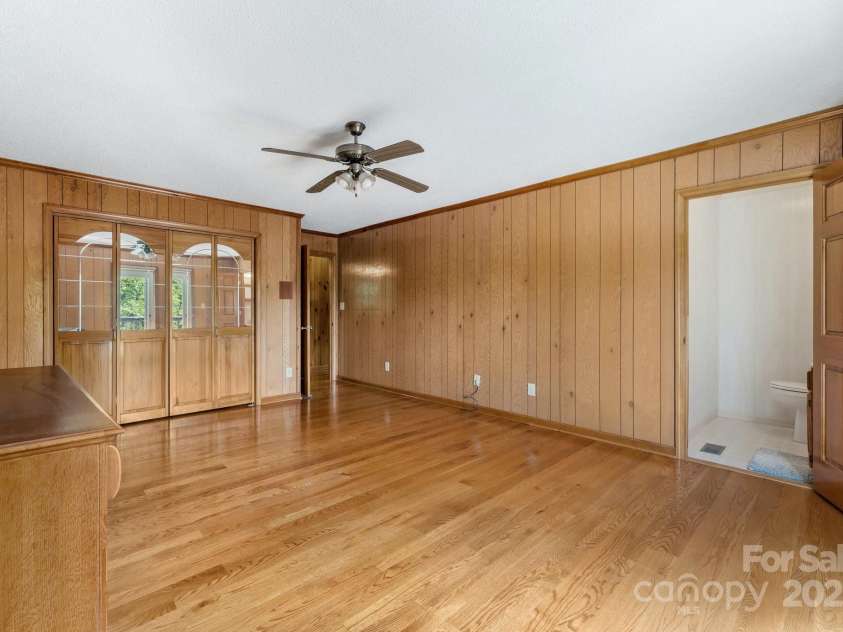 505 Old Home Place Drive, Marshall, NC 28753.  MLS# CAR4207123, YatesRealty ID 9125. 