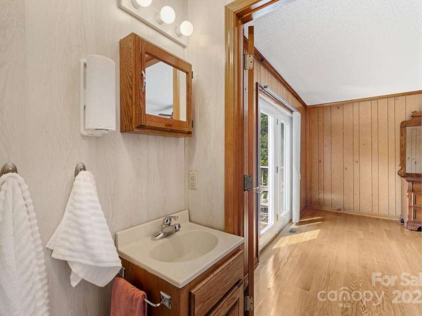 505 Old Home Place Drive, Marshall, NC 28753.  MLS# CAR4207123, YatesRealty ID 9125. 