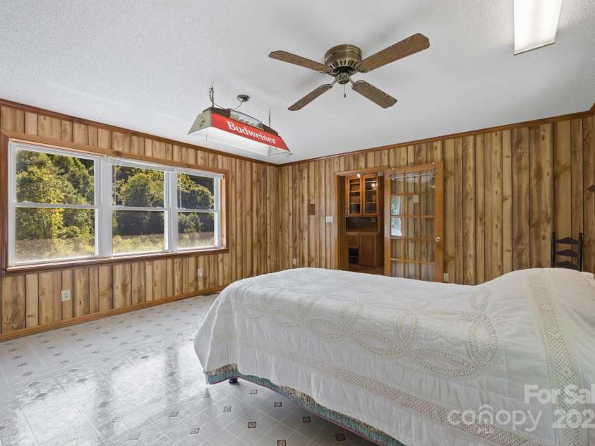 505 Old Home Place Drive, Marshall, NC 28753.  MLS# CAR4207123, YatesRealty ID 9125. 