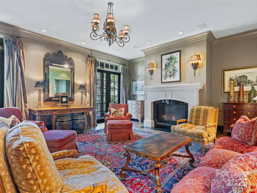 234 Skycliff Drive, Asheville, NC 28804.  MLS# CAR4280892, YatesRealty ID 9126. Gathering Reading Room